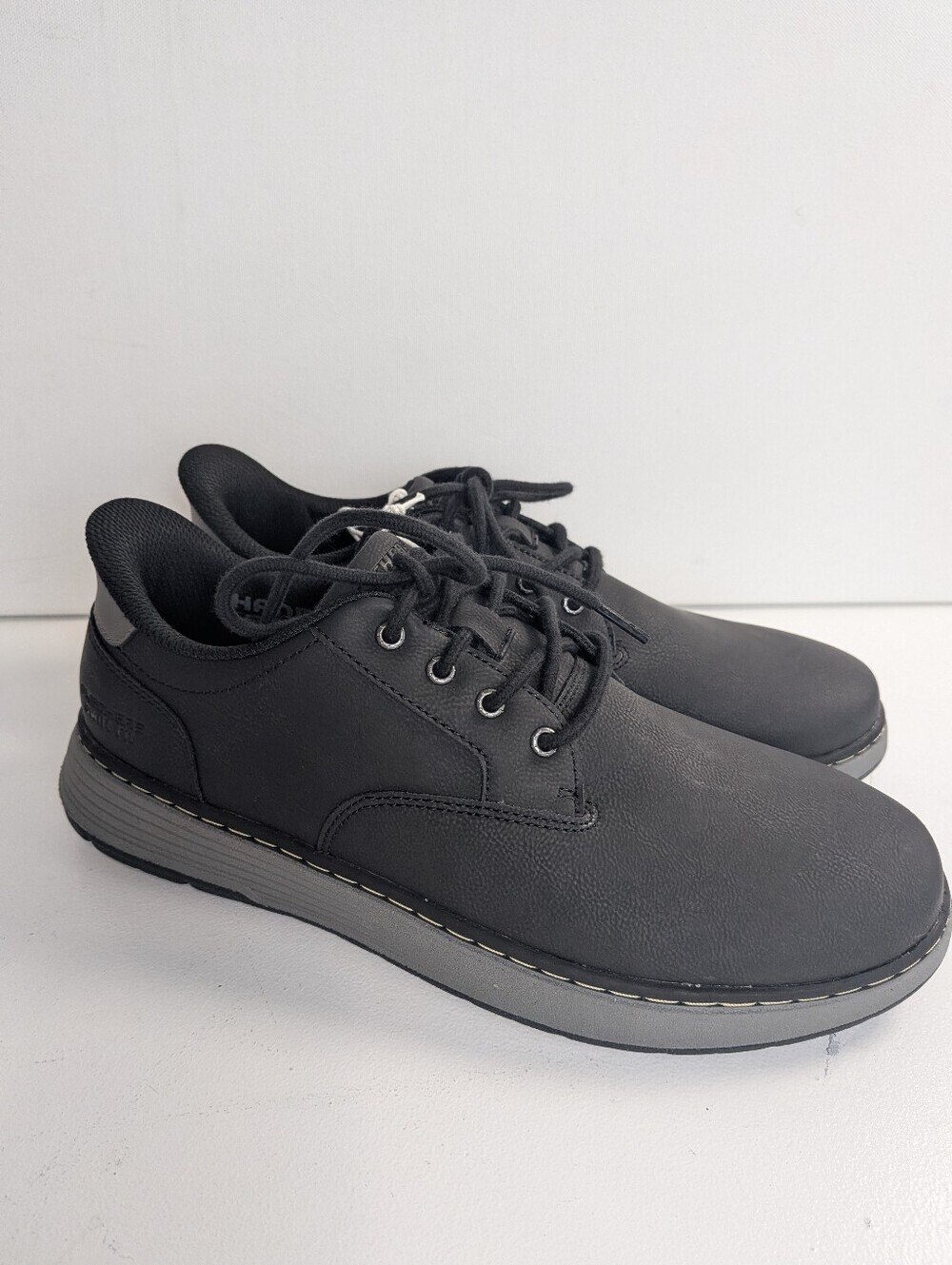 NWT Skechers Men Slip On Hands Free Swift Fit Casual Lace Up Shoe Black Sz 9